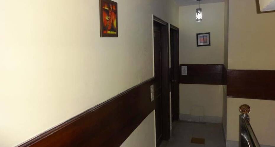 Hotel Gold Palace, New Delhi 5